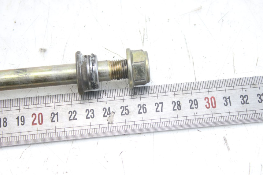 photo de AXE ROUE AVANT KYMCO AGILITY 4T 50 (2005 - 2018) - Autre angle de vue