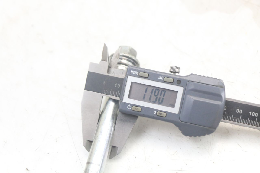 photo de AXE ROUE AVANT KYMCO AGILITY 4T 50 (2018 - 2022) - Autre angle de vue