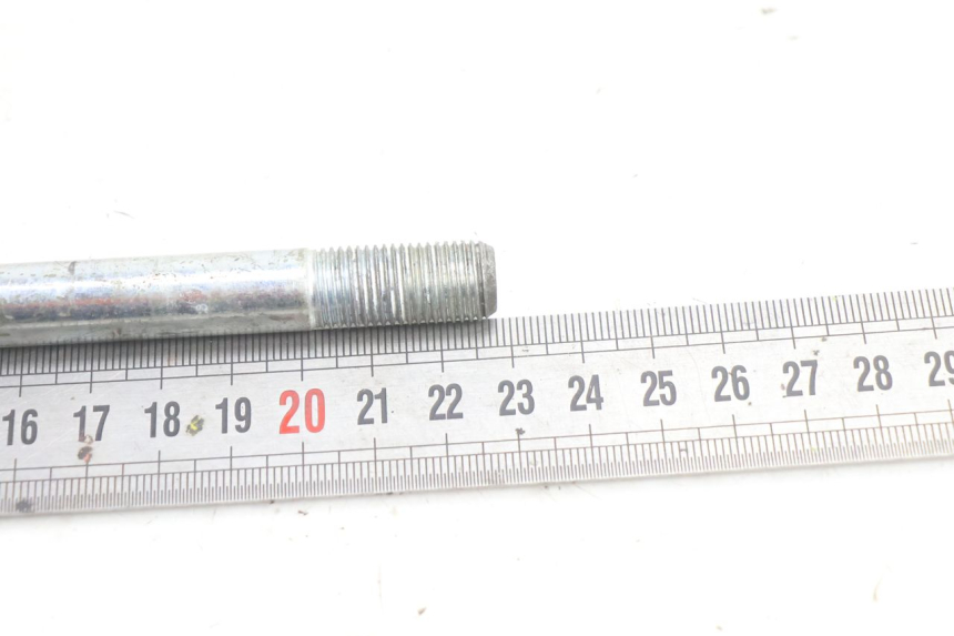photo de AXE ROUE AVANT APRILIA ATLANTIC S 125 (2010 - 2013) - Autre angle de vue