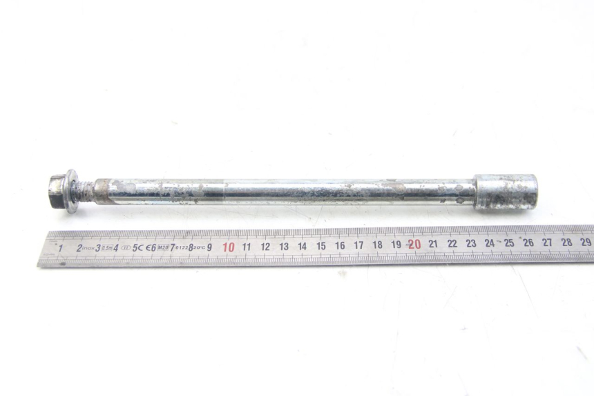 photo de AXE ROUE AVANT PIAGGIO BEVERLY 125 (2010 - 2015) - Détail de la pièce