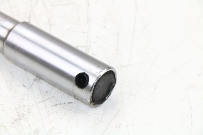 photo de AXE ROUE AVANT BMW K LT ABS 1100 (1990 - 1996) - Zoom état d’usage