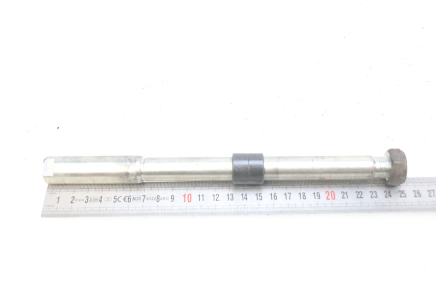 photo de AXE ROUE AVANT ROYAL ENFIELD BULLET CLASSIC 500 (2017 - 2020) - Zoom état d’usage