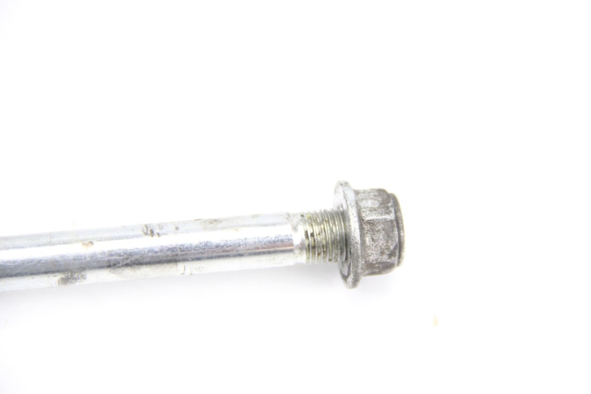 photo de AXE ROUE AVANT SUZUKI BURGMAN 125 (2007 - 2014) - Autre angle de vue