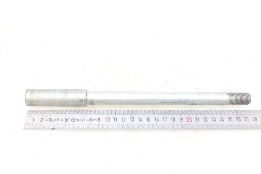 photo de AXE ROUE AVANT SUZUKI BURGMAN 650 (2002 - 2004) - Vue d’ensemble