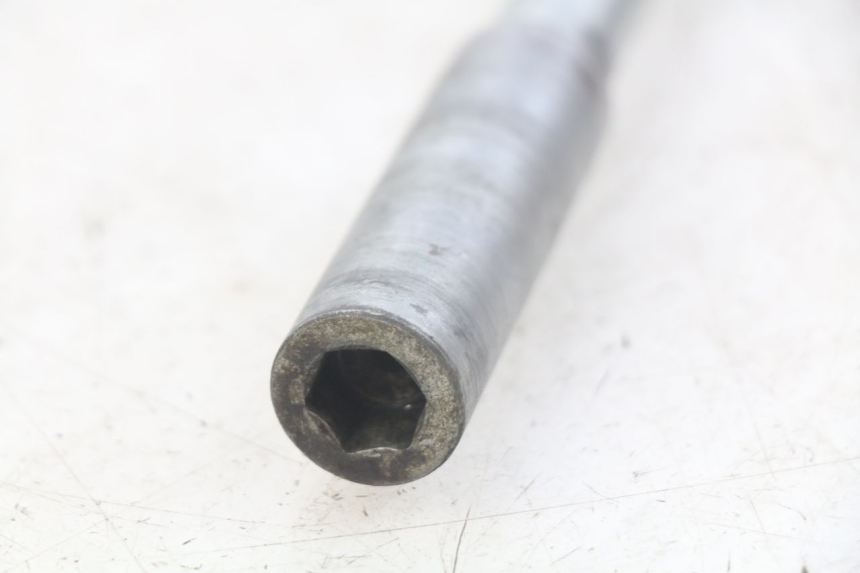 photo de AXE ROUE AVANT SUZUKI BURGMAN 650 (2002 - 2004) - Points de fixation