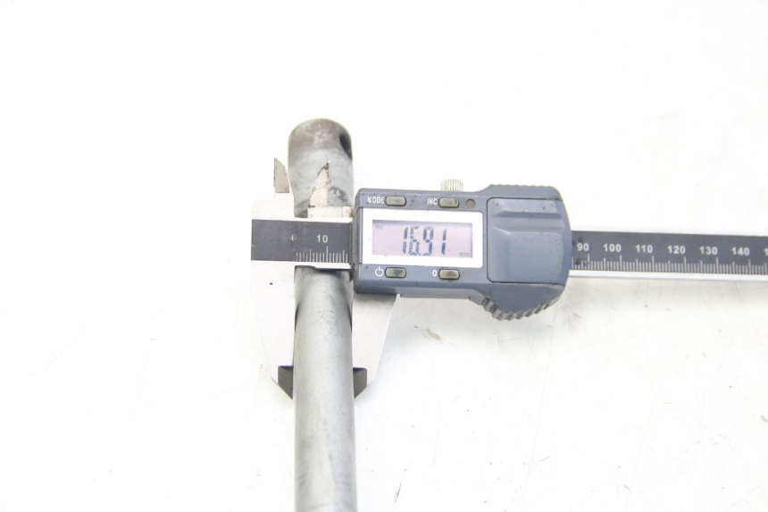 photo de AXE ROUE AVANT BMW C1 125 (2000 - 2003) - Détail de la pièce