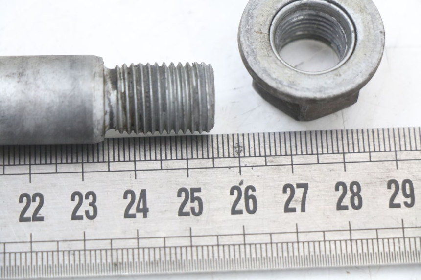 photo de AXE ROUE AVANT BMW C1 125 (2000 - 2003) - Zoom état d’usage