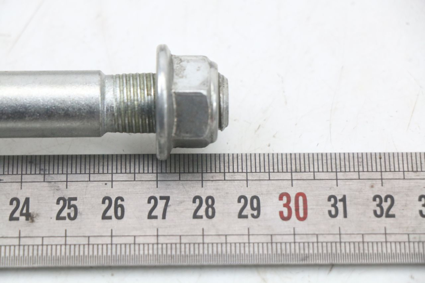 photo de AXE ROUE AVANT ARCHIVE CAFE RACER 4T 50 (2019 - 2024) - Zoom état d’usage