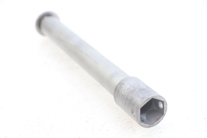 photo de AXE ROUE AVANT HONDA CB R 1000 (2018 - 2023) - Vue d’ensemble