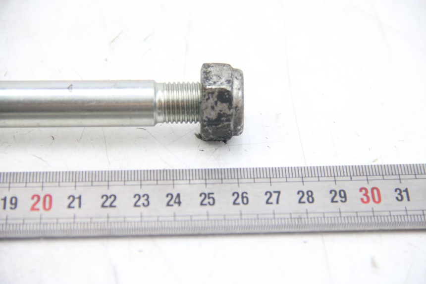 photo de AXE ROUE AVANT PEUGEOT CITYSTAR 50 (2013 - 2017) - Vue d’ensemble