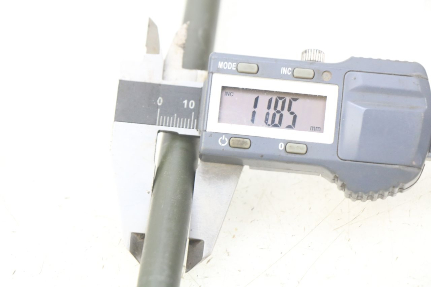 photo de AXE ROUE AVANT SYM CROX 4T 50 (2016 - 2023) - Zoom état d’usage