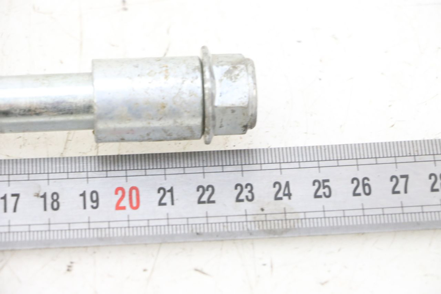 photo de AXE ROUE AVANT PROBIKE DIRT 140 - Zoom état d’usage