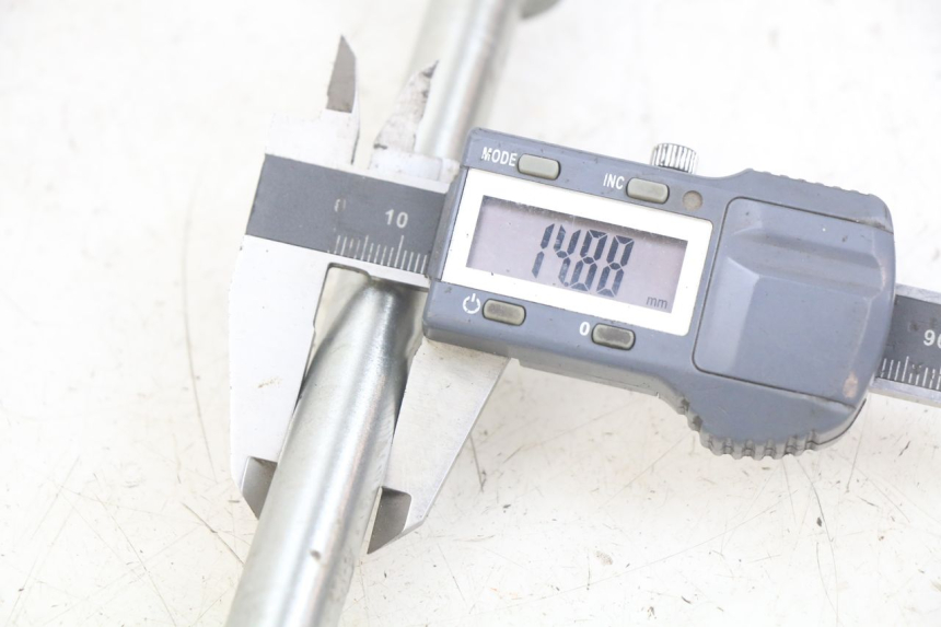 photo de AXE ROUE AVANT PEUGEOT DJANGO 4T 50 (2014 - 2019) - Détail de la pièce