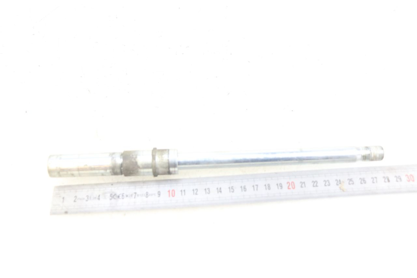 photo de AXE ROUE AVANT KYMCO DOWNTOWN ABS 125 (2015 - 2017) - Gros plan technique