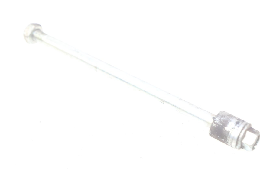 photo de AXE ROUE AVANT YAMAHA D'ELIGHT DELIGHT 115 (2013 - 2017) - Gros plan technique