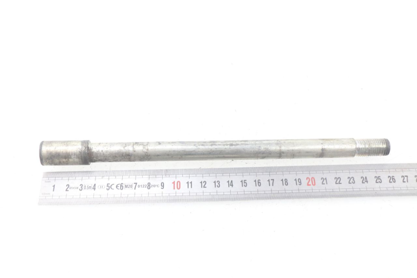 photo de AXE ROUE AVANT PEUGEOT ELYSTAR 125 (2002 - 2007) - Zoom état d’usage