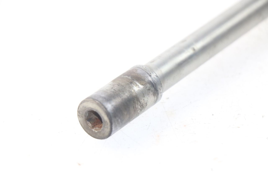 photo de AXE ROUE AVANT PEUGEOT ELYSTAR 50 (2002 - 2014) - Points de fixation