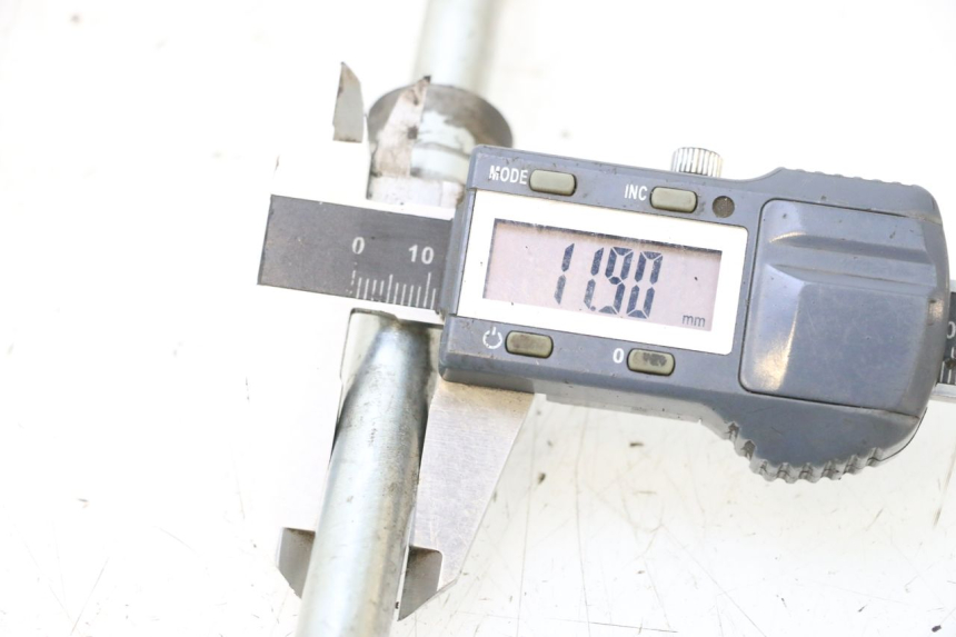 photo de AXE ROUE AVANT KEEWAY F-ACT FACT EVO 50 (2020 - 2026) - Autre angle de vue