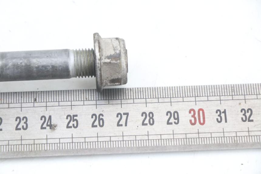 photo de AXE ROUE AVANT HONDA FES PANTHEON 2T 125 (1998 - 2002) - Zoom état d’usage