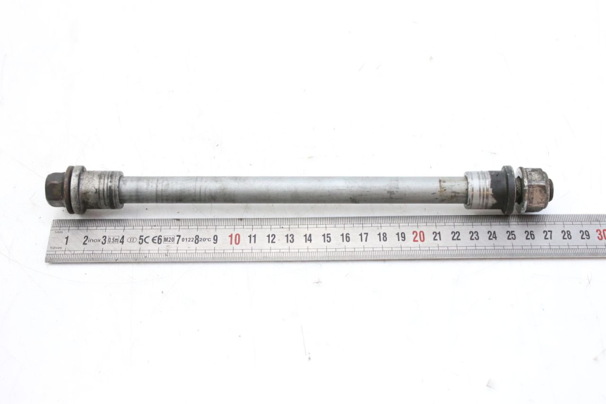photo de AXE ROUE AVANT HONDA FES S-WING SWING ABS 125 (2007 - 2015) - Zoom état d’usage
