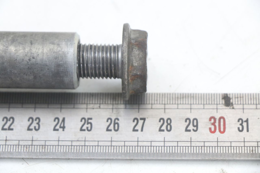 photo de AXE ROUE AVANT YAMAHA FJR ABS 1300 (2006 - 2012) - Autre angle de vue