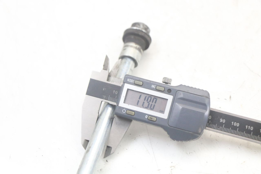 photo de AXE ROUE AVANT MBK FLAME X 125 (2004 - 2007) - Autre angle de vue