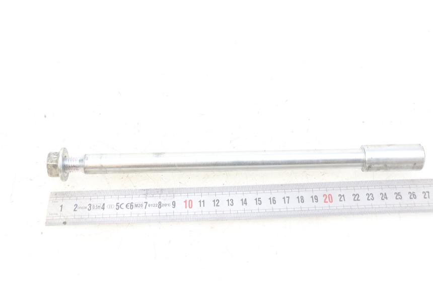 photo de AXE ROUE AVANT PIAGGIO FLY 4T 50 (2013 - 2017) - Gros plan technique