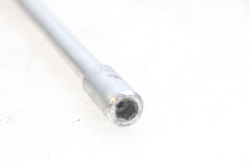 photo de AXE ROUE AVANT PIAGGIO FLY 4T 50 (2013 - 2017) - Vue d’ensemble