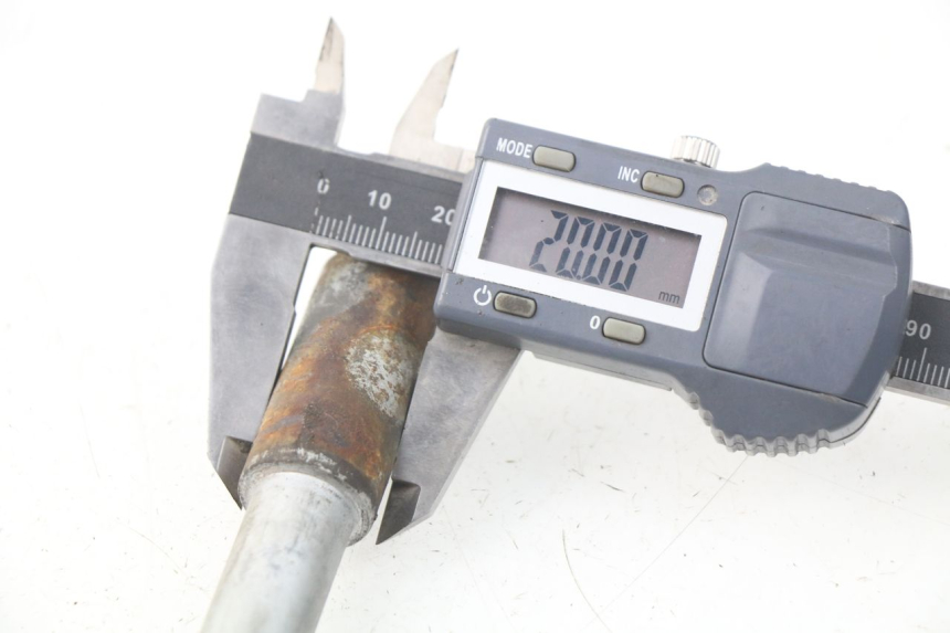 photo de AXE ROUE AVANT PIAGGIO FLY IE 125 (2012 - 2017) - Détail de la pièce