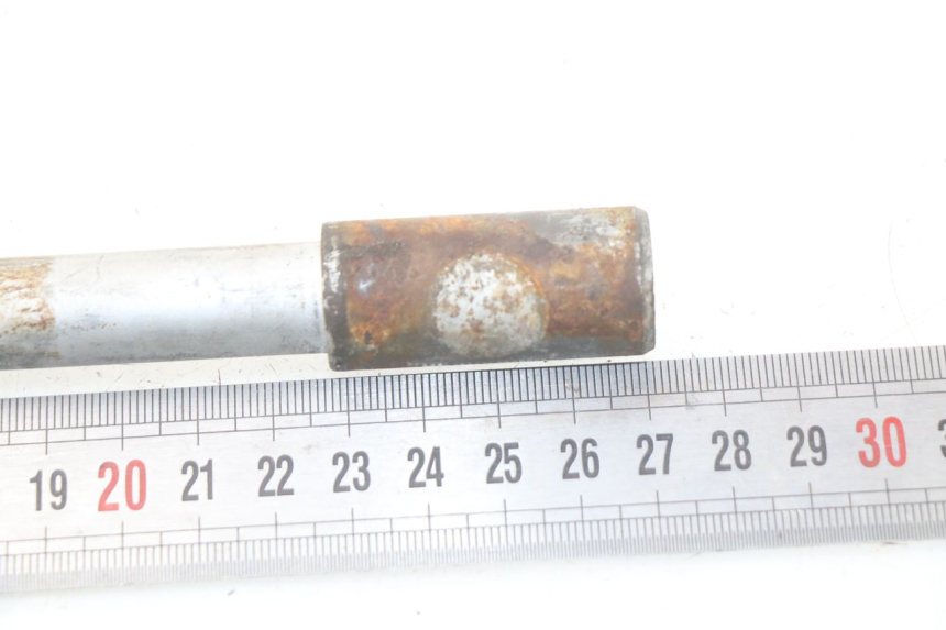 photo de AXE ROUE AVANT PIAGGIO FLY IE 125 (2012 - 2017) - Autre angle de vue