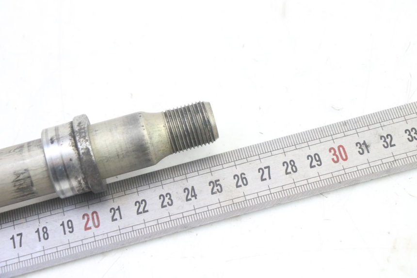 photo de AXE ROUE AVANT YAMAHA FZ6 FAZER S2 600 (2007 - 2011) - Autre angle de vue