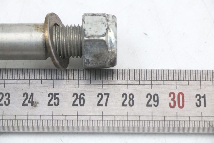 photo de AXE ROUE AVANT PEUGEOT GEOPOLIS RS 125 (2007 - 2009) - Zoom état d’usage