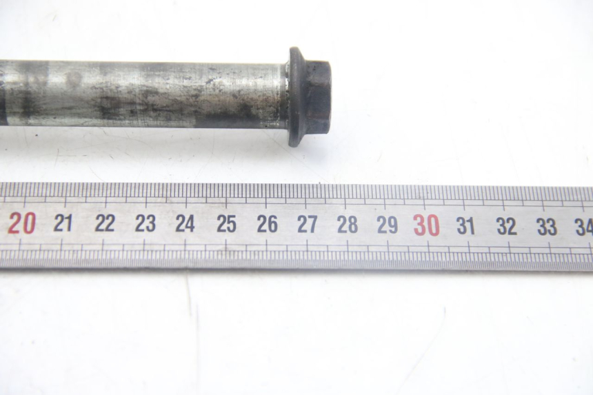 photo de AXE ROUE AVANT SUZUKI GSX-F GSX  F 1100 (1988 - 1994) - Gros plan technique