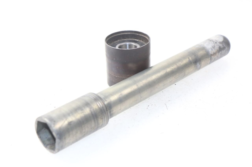 photo de AXE ROUE AVANT SUZUKI GSX-R GSXR 600 (2008 - 2010) - État de surface