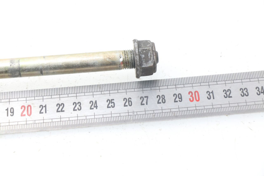 photo de AXE ROUE AVANT SYM GTS EVO 125 (2009 - 2013) - Détail de la pièce