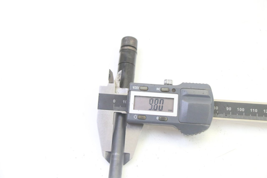 photo de AXE ROUE AVANT HITWAY H5 1 - Gros plan technique