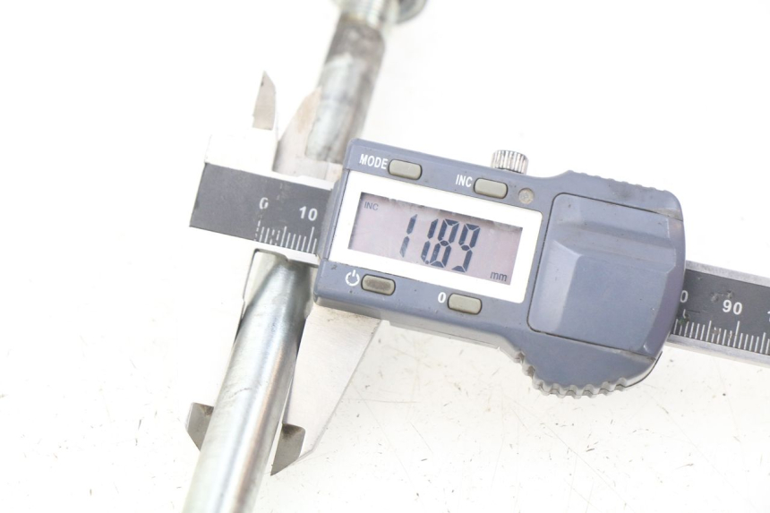 photo de AXE ROUE AVANT HAOTIAN HT125T-2 125 - Autre angle de vue