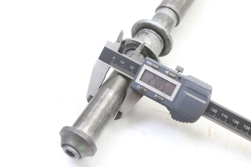 photo de AXE ROUE AVANT BMW K 75 RT 750 (1989 - 1997) - Vue d’ensemble