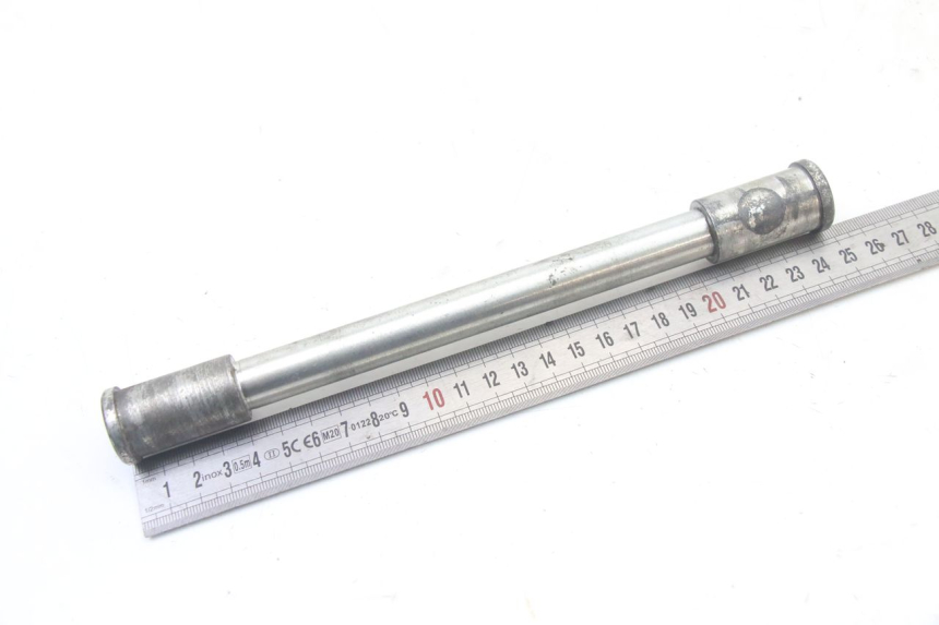 photo de AXE ROUE AVANT KAWASAKI ZR7 ZR-7 S 750 (1999 - 2004) - Détail de la pièce