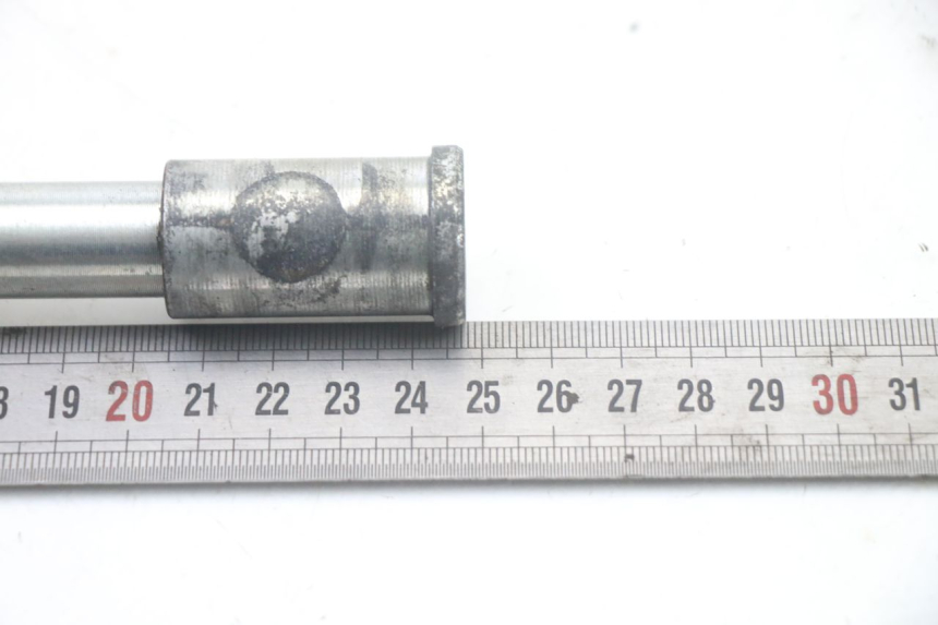 photo de AXE ROUE AVANT KAWASAKI ZR7 ZR-7 S 750 (1999 - 2004) - Zoom état d’usage