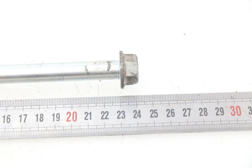 photo de AXE ROUE AVANT PEUGEOT KISBEE 2T 50 (2010 - 2017) - Zoom état d’usage