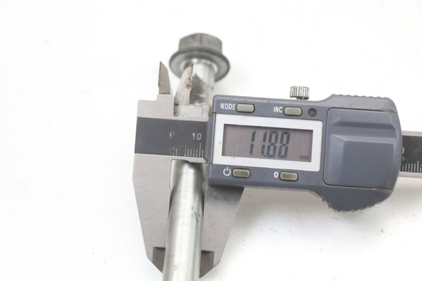 photo de AXE ROUE AVANT PEUGEOT KISBEE 2T 50 (2018 - 2022) - Autre angle de vue