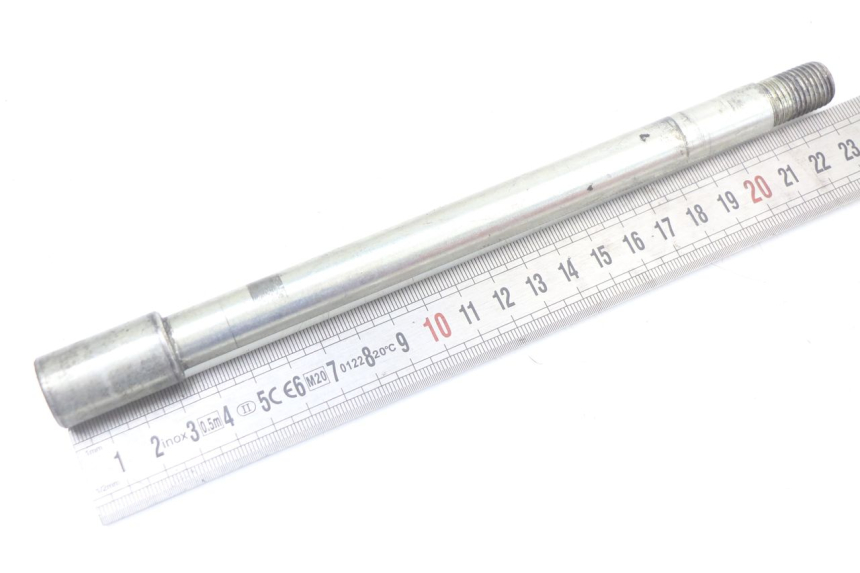 photo de AXE ROUE AVANT RENAULT KOURANOS 125 (2001 - 2004) - Zoom état d’usage