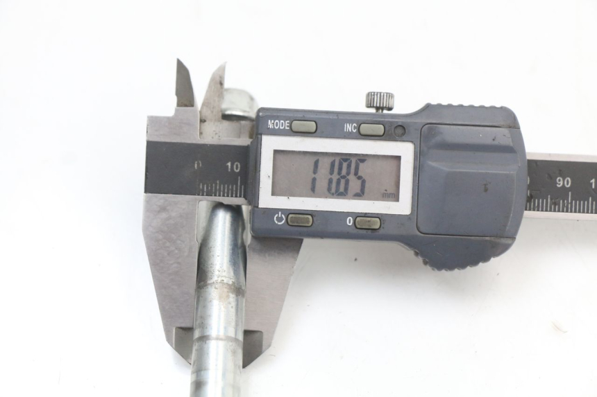 photo de AXE ROUE AVANT KAWASAKI KX L 85 (2022 - 2024) - Autre angle de vue