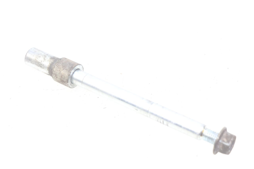 photo de AXE ROUE AVANT PIAGGIO LIBERTY 4T 50 (2004 - 2008) - Gros plan technique