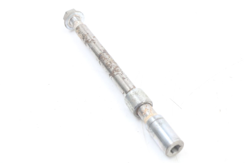 photo de AXE ROUE AVANT PIAGGIO LIBERTY 4T 50 (2018 - 2021) - Gros plan technique