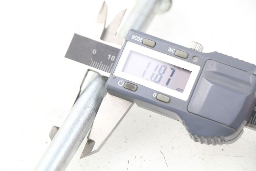 photo de AXE ROUE AVANT YAMASAKI MSX 50 (2013 - 2022) - Détail de la pièce