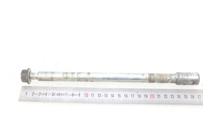 photo de AXE ROUE AVANT GILERA NEXUS 125 (2009 - 2013) - Autre angle de vue