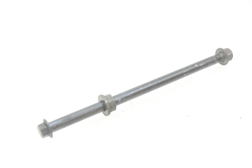 photo de AXE ROUE AVANT SYM ORBIT 2 2T 50 (2008 - 2018) - Gros plan technique