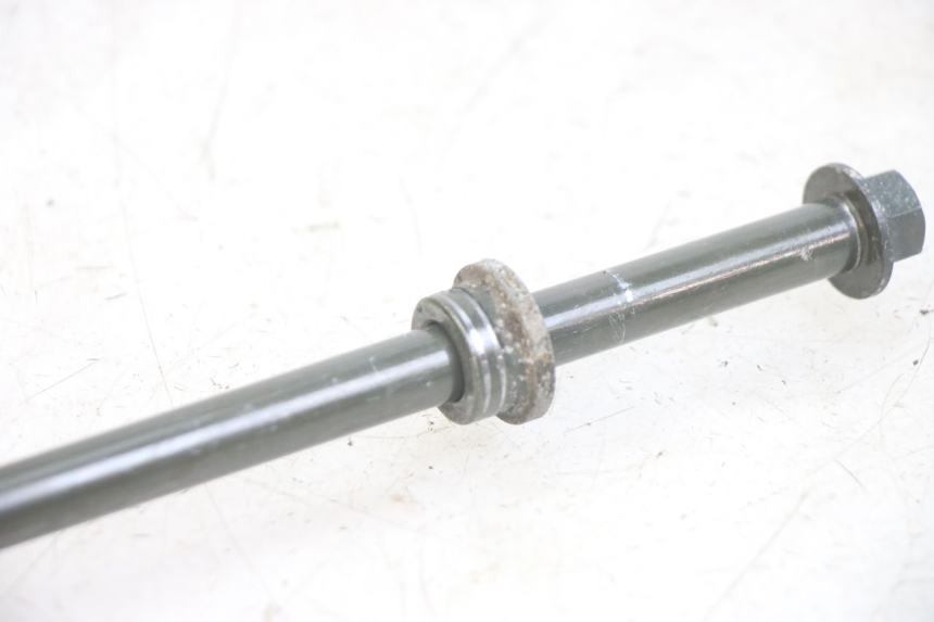 photo de AXE ROUE AVANT SYM ORBIT 2 TS 2T 50 (2011 - 2016) - Autre angle de vue